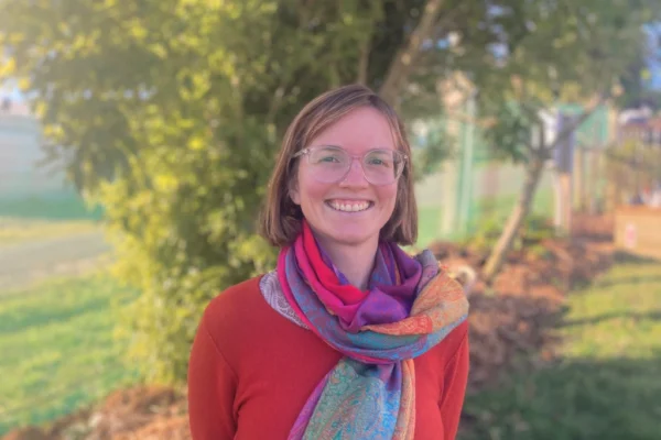 Dr Hanneke Lewthwaite